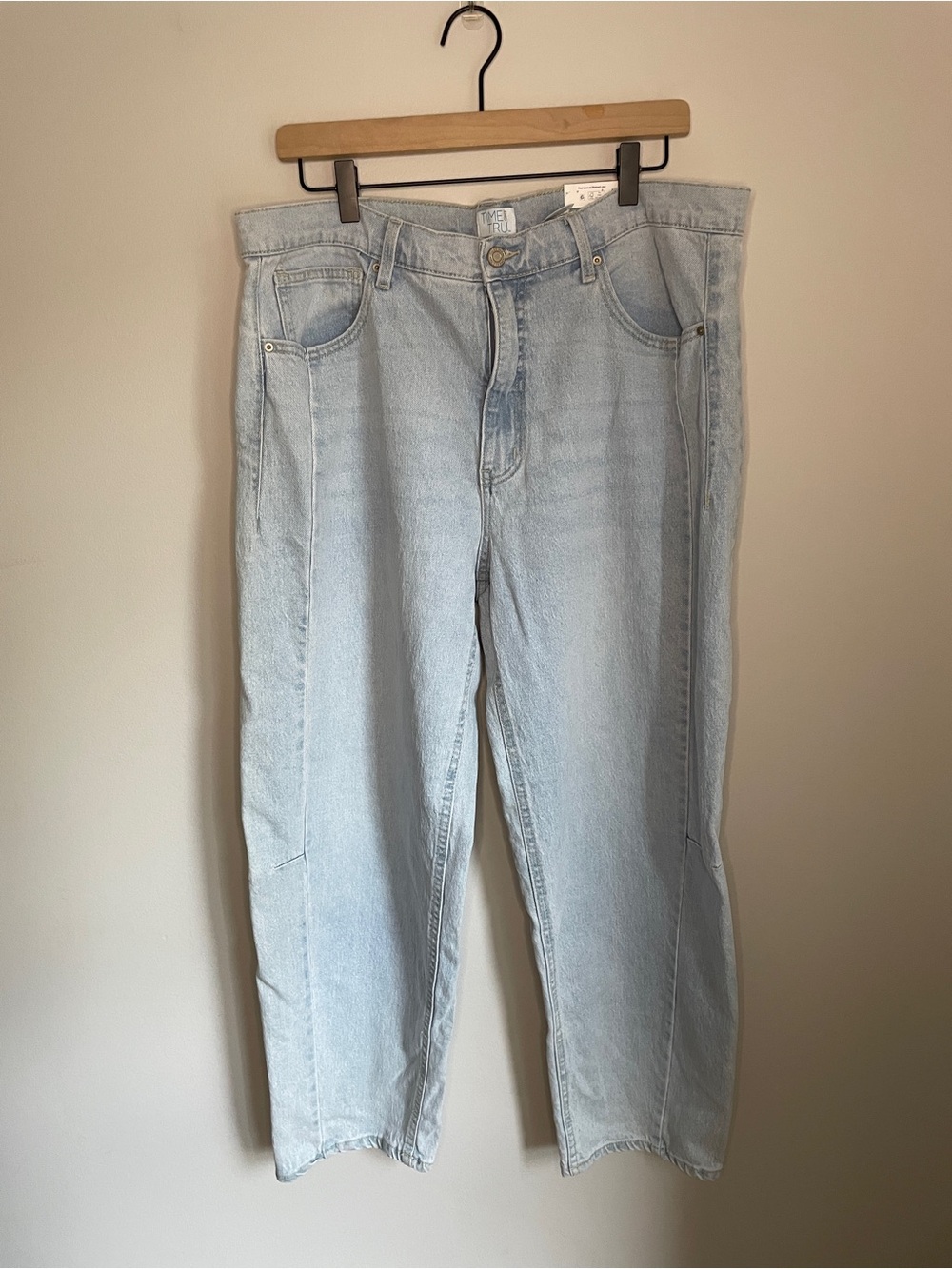 Time and Tru Barrel Denim Jeans Light Wash Women’s Size 16 NWT